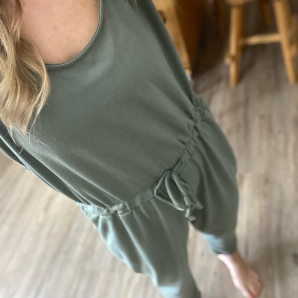 Green jumpsuit! - Picture 2 of 4